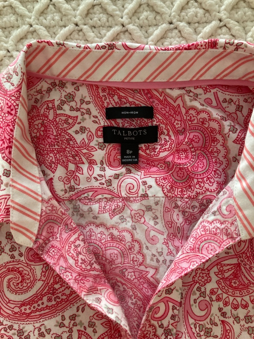 Talbots Pink and White Paisley Sleeveless Non-Iron Button-Down - Picture 5 of 8